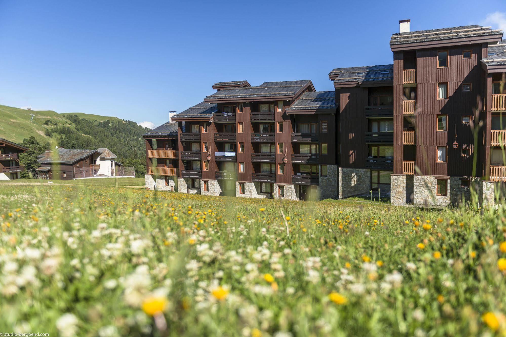 Macot-la-Plagne Residence Pierre & Vacances Les Chalets Des Arolles מראה חיצוני תמונה