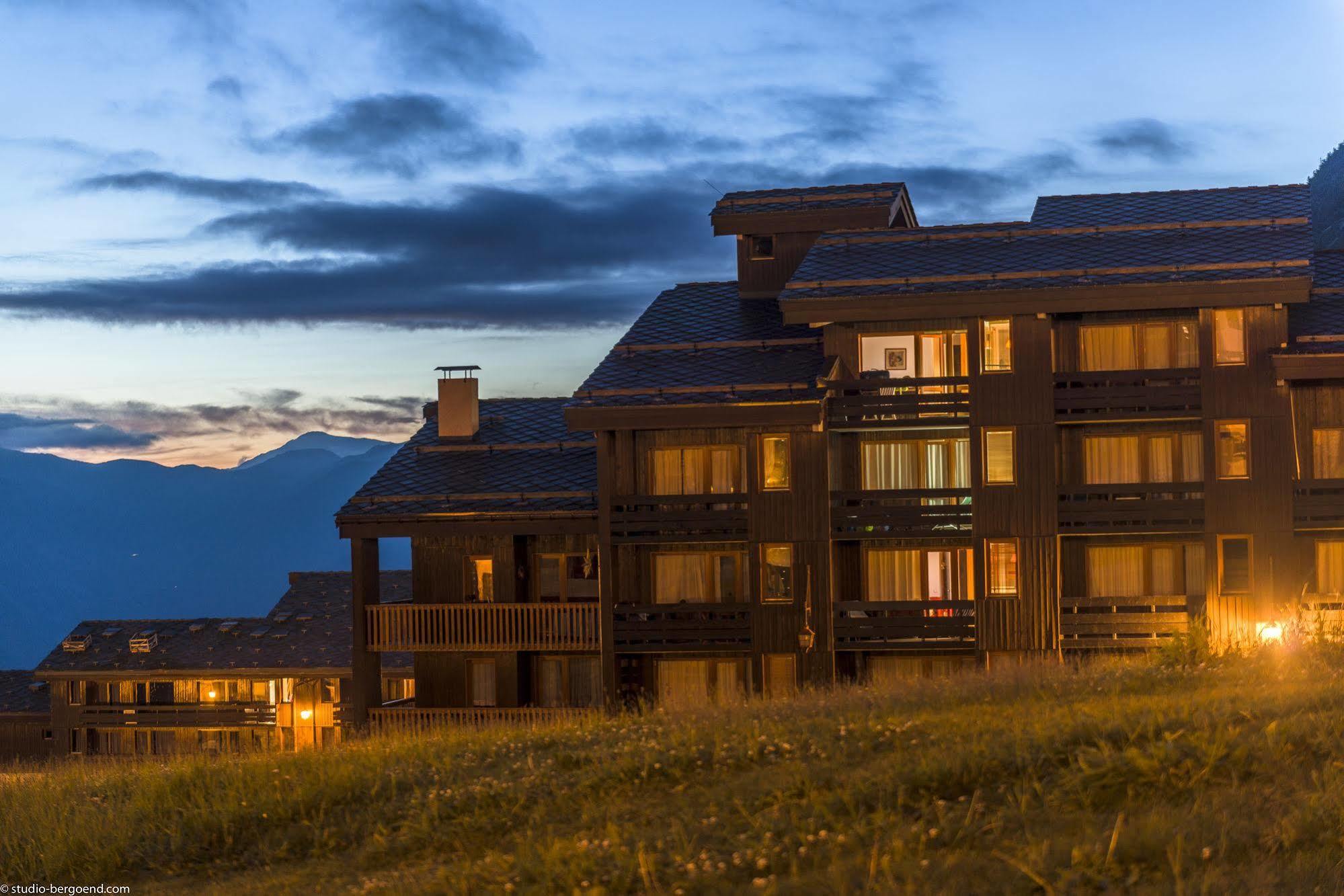 Macot-la-Plagne Residence Pierre & Vacances Les Chalets Des Arolles מראה חיצוני תמונה